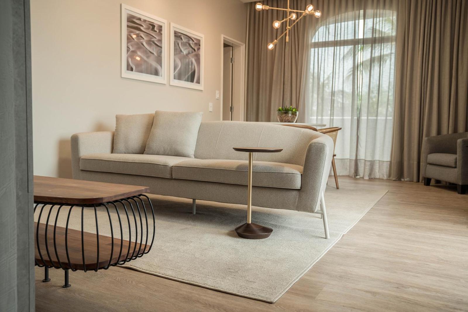 فندق Blue Tree Towers Sao Luis المظهر الخارجي الصورة A living room with a sofa
