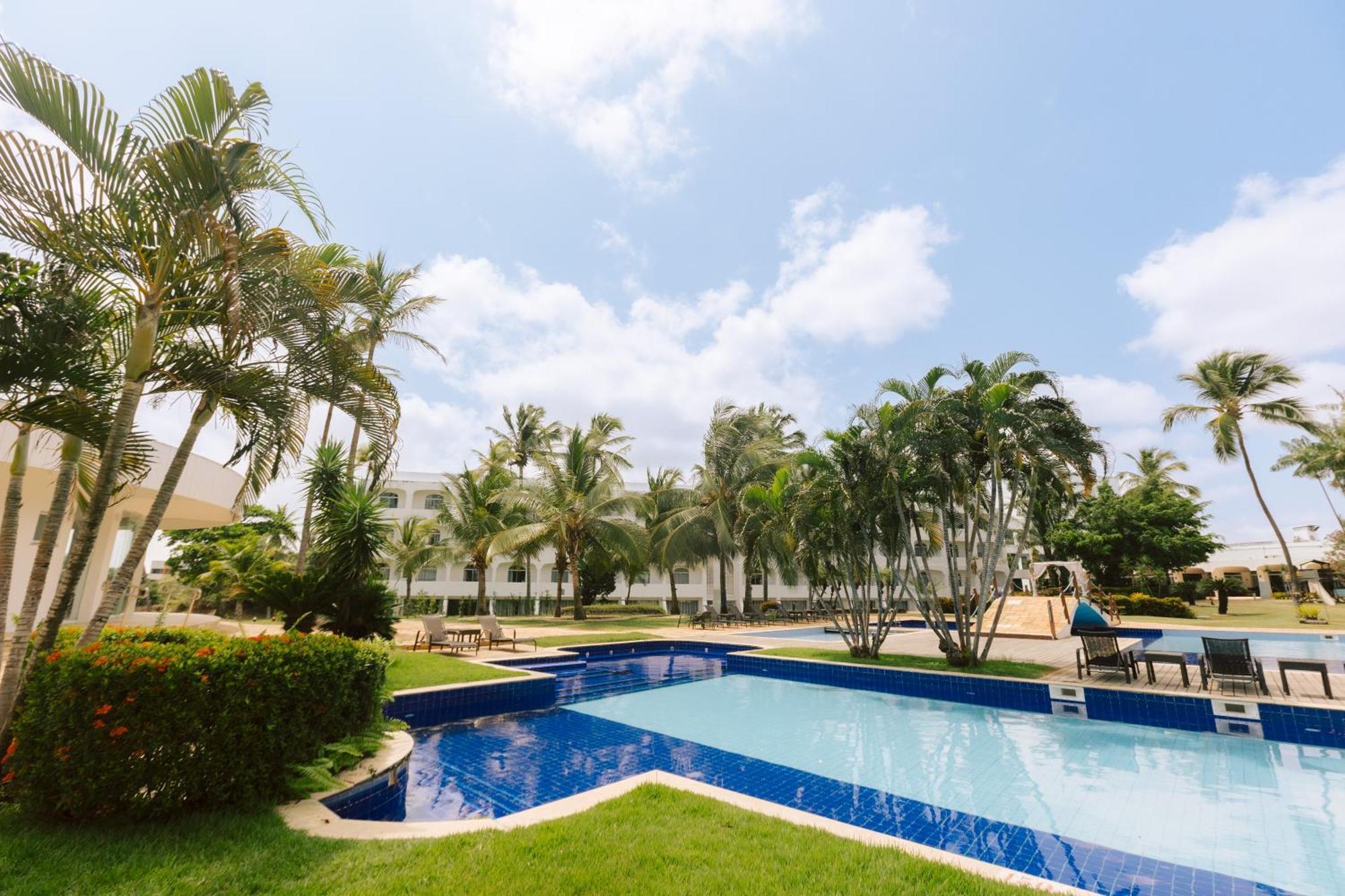 فندق Blue Tree Towers Sao Luis المظهر الخارجي الصورة A swimming pool in a resort in Punta Cana, Dominican Republic